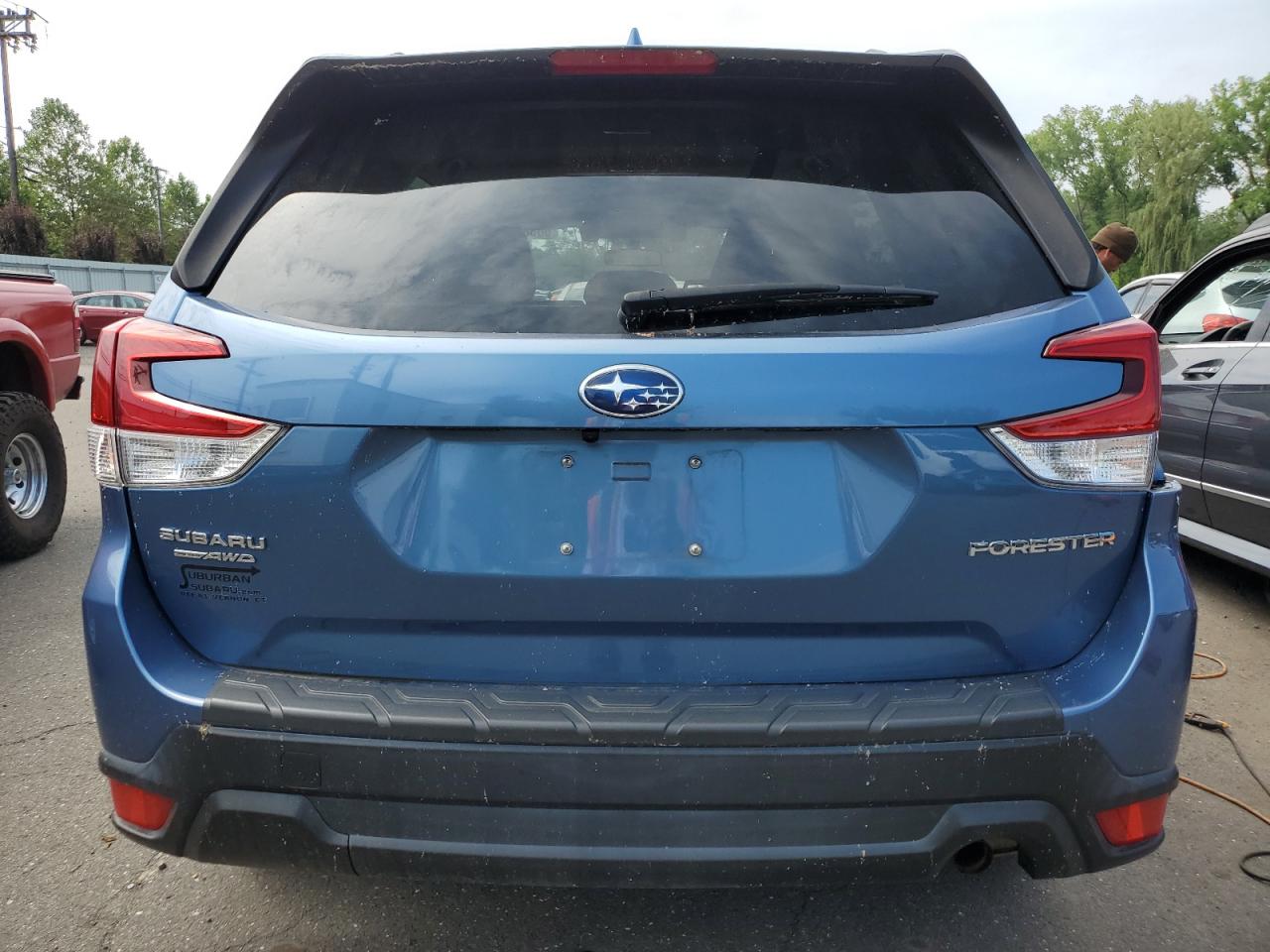 JF2SKAGC5KH426670 2019 Subaru Forester Premium