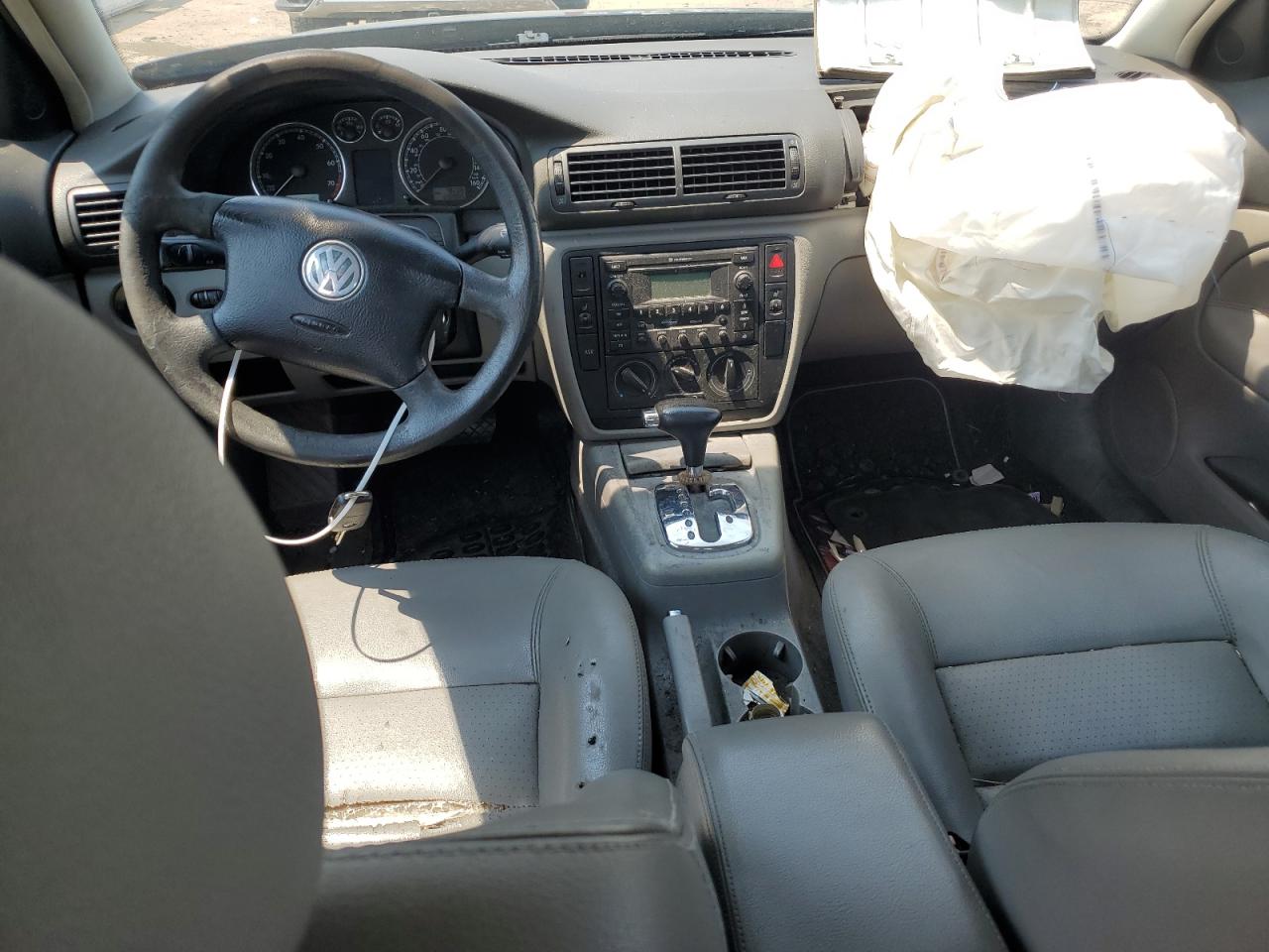 WVWPD63B04P205589 2004 Volkswagen Passat Gls