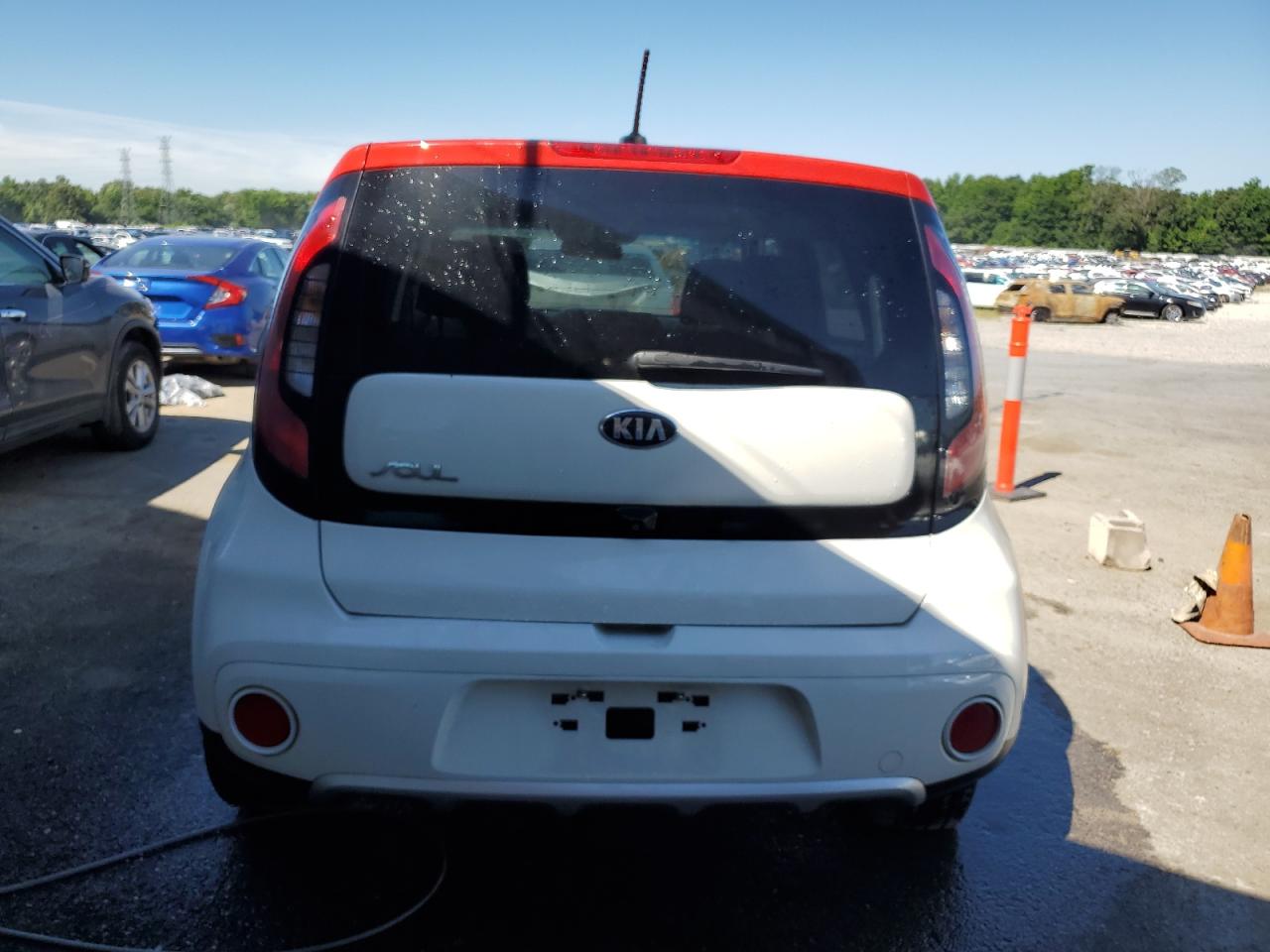 KNDJP3A54J7591647 2018 Kia Soul +
