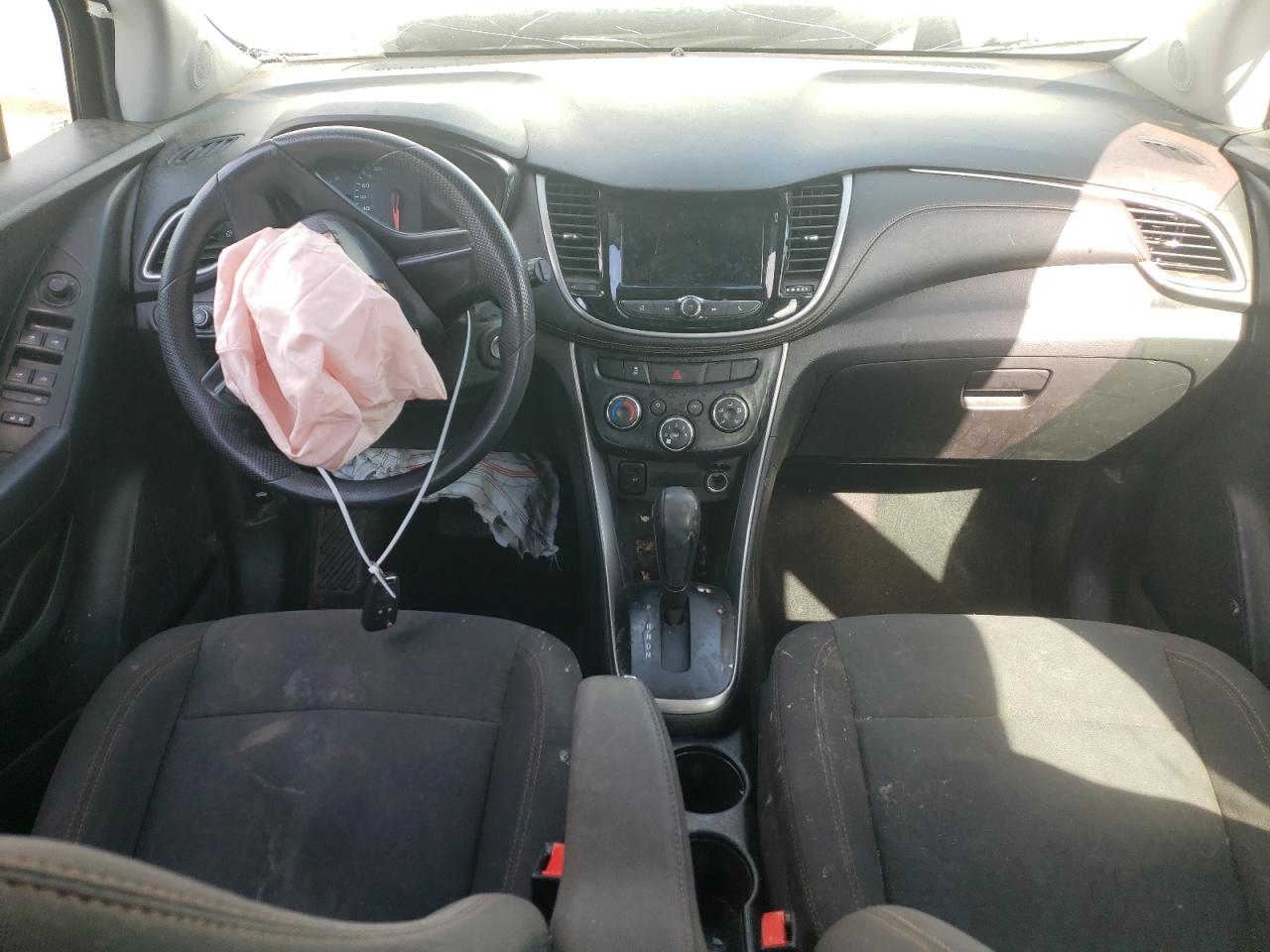 KL7CJKSB0JB623612 2018 Chevrolet Trax Ls