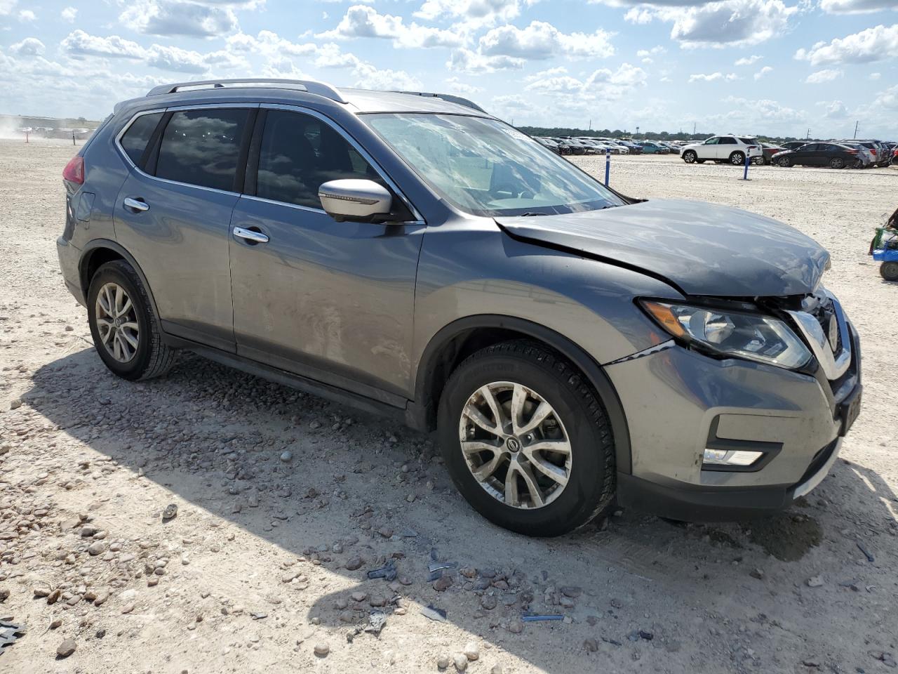 2018 Nissan Rogue S vin: KNMAT2MT9JP602738