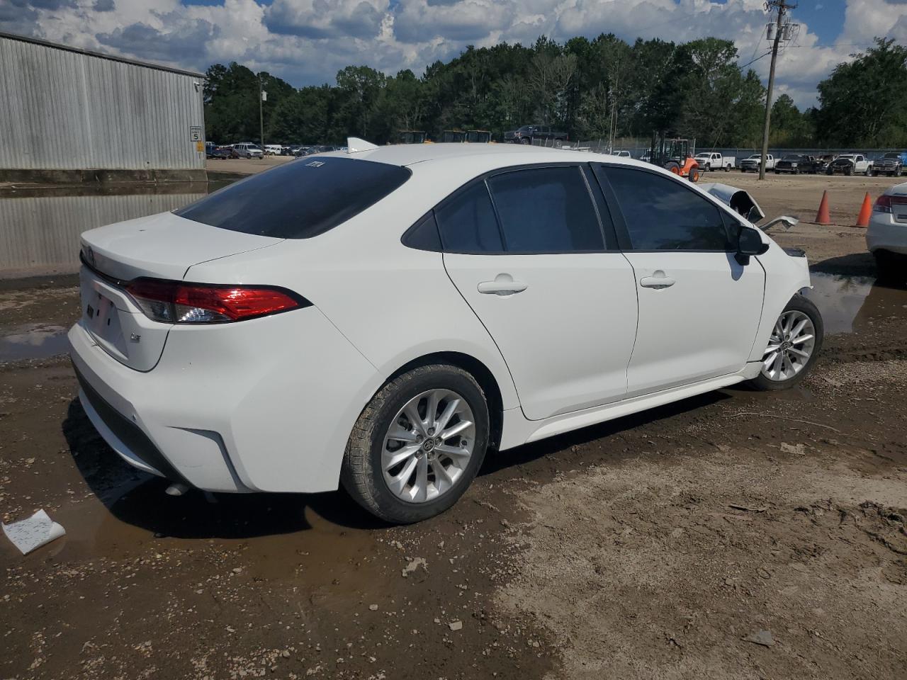 2020 Toyota Corolla Le vin: 5YFHPRAE3LP014322