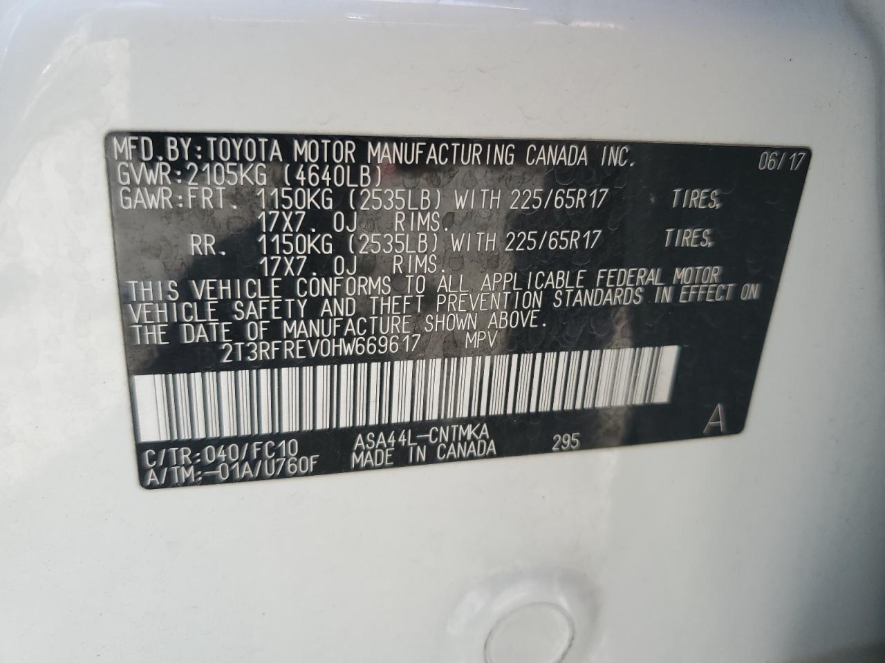 2T3RFREV0HW669617 2017 Toyota Rav4 Xle