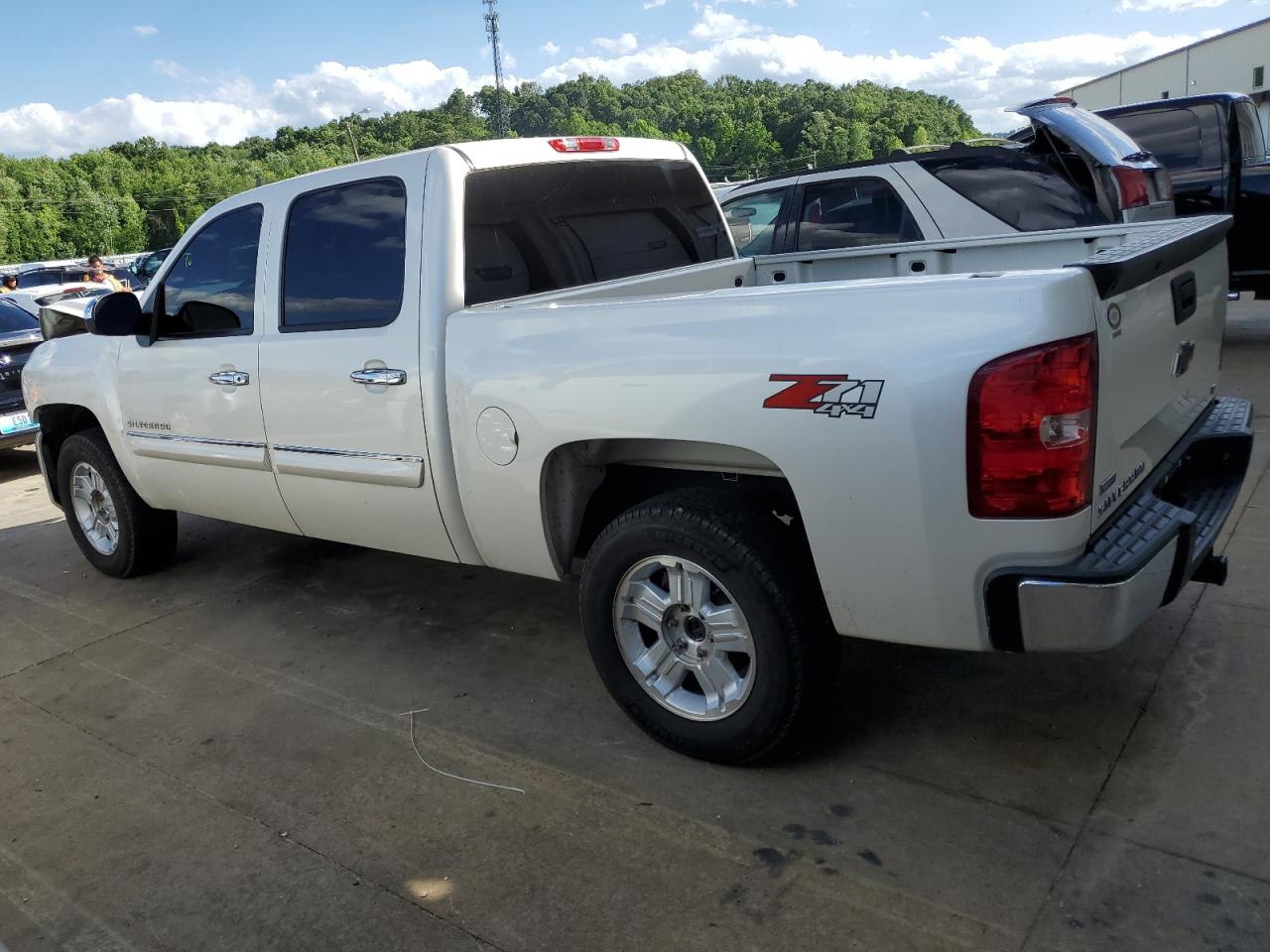 3GCPKSE39BG244767 2011 Chevrolet Silverado K1500 Lt