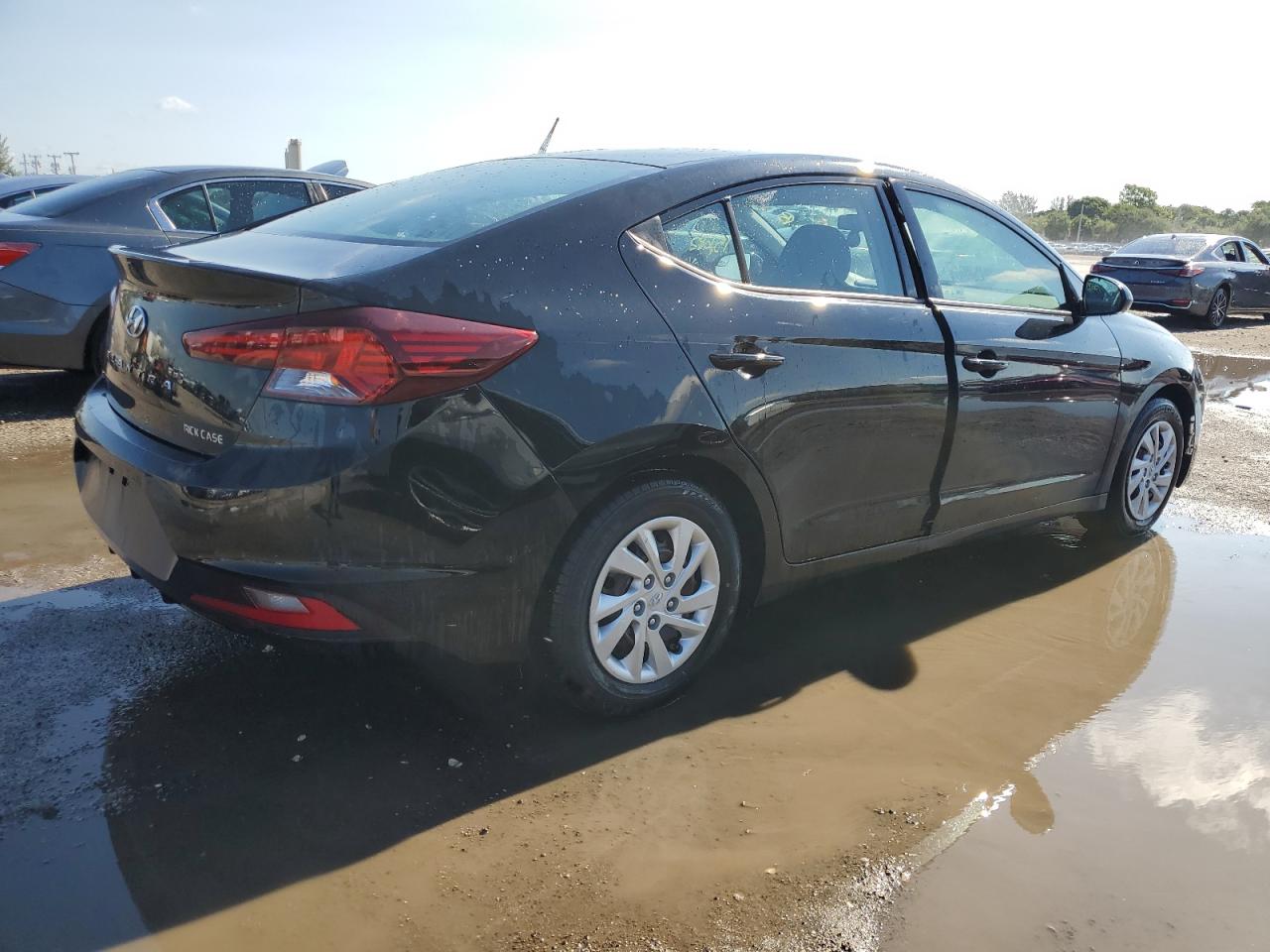 2020 Hyundai Elantra Se vin: 5NPD74LF3LH526876