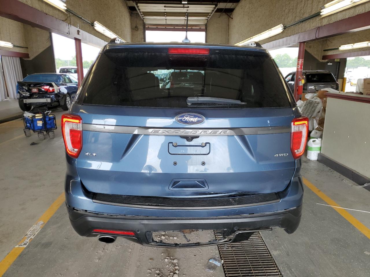 1FM5K8D87JGB64400 2018 Ford Explorer Xlt