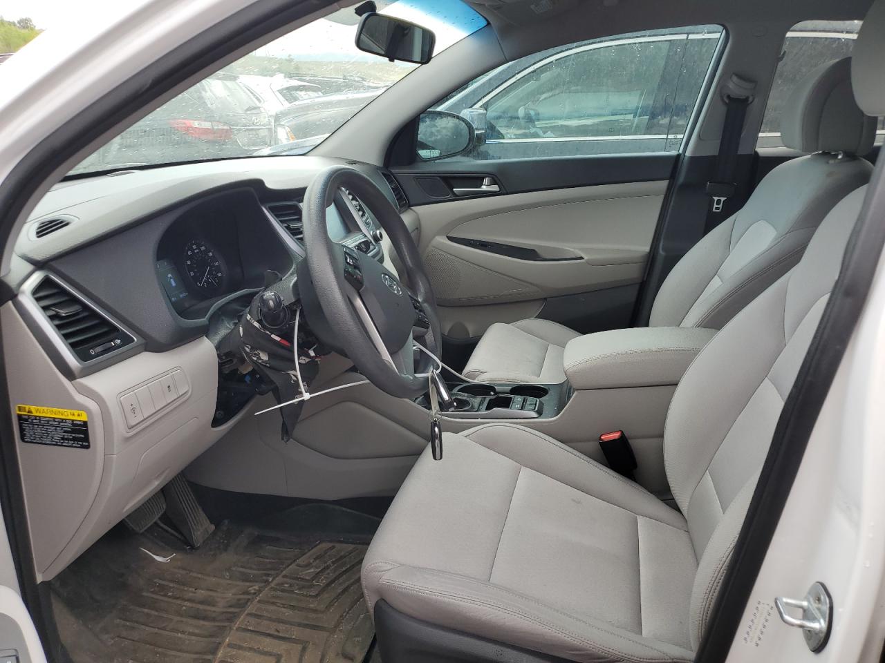 KM8J3CA45JU748215 2018 Hyundai Tucson Sel