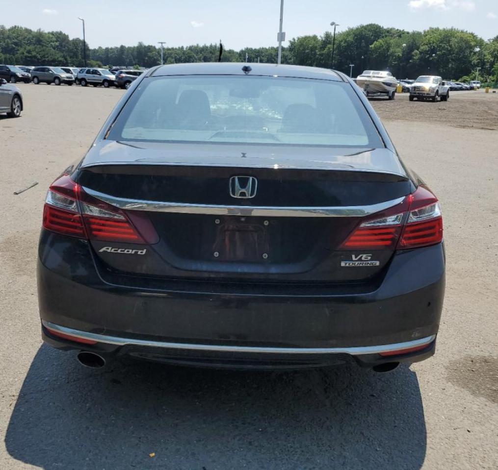 2016 Honda Accord Touring vin: 1HGCR3F95GA014783