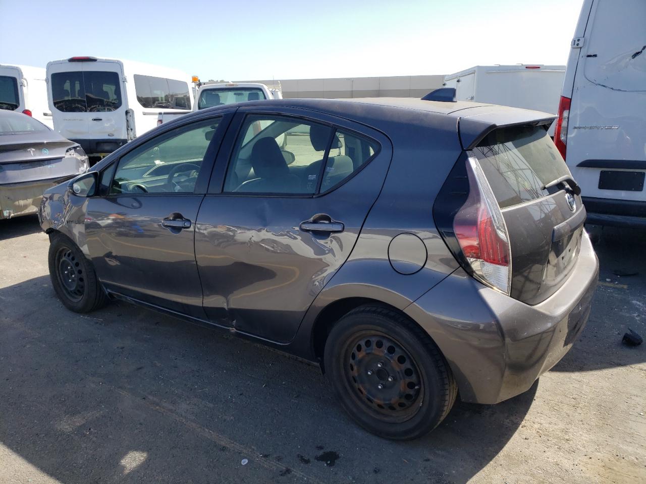 2016 Toyota Prius C vin: JTDKDTB37G1130366