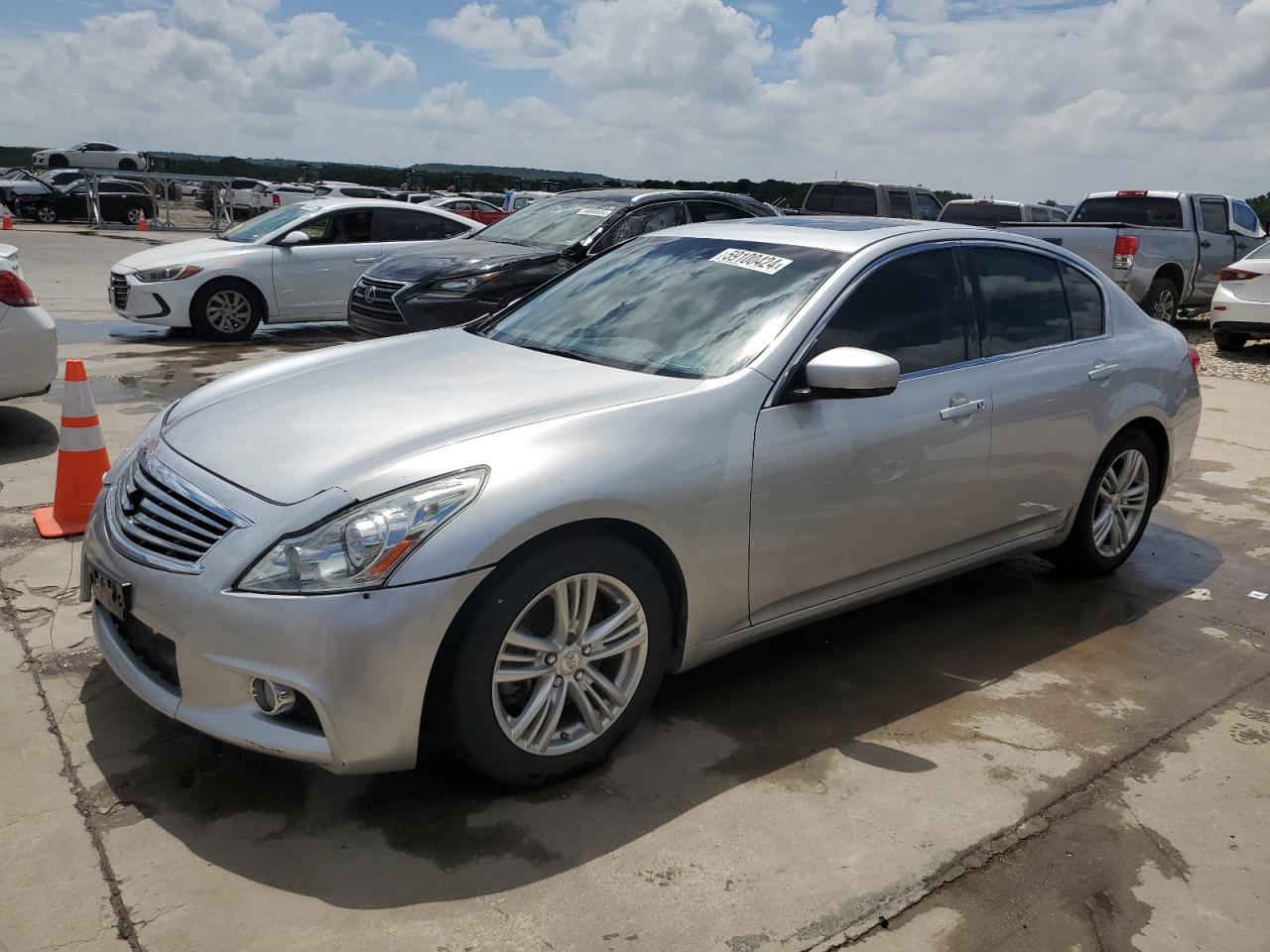 Infiniti G37 2013 