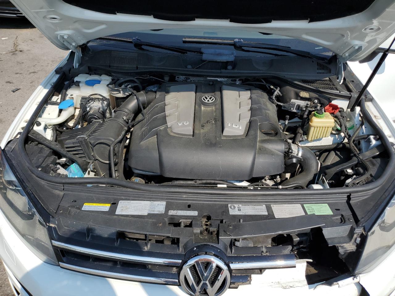 WVGEP9BP0DD003801 2013 Volkswagen Touareg V6 Tdi