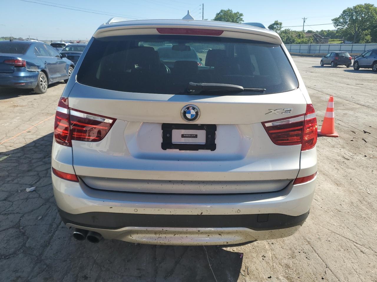 2015 BMW X3 xDrive28I vin: 5UXWX9C54F0D57774