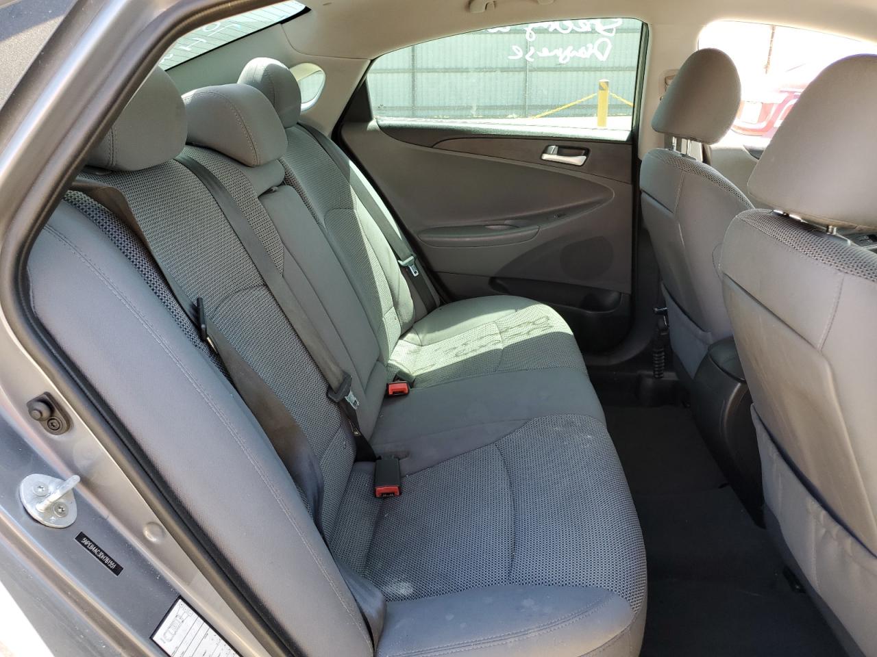 5NPEB4AC3DH761551 2013 Hyundai Sonata Gls