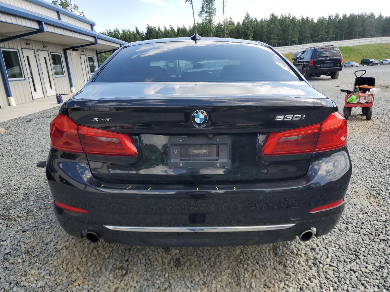 WBAJA7C56JG908802 2018 BMW 530 Xi