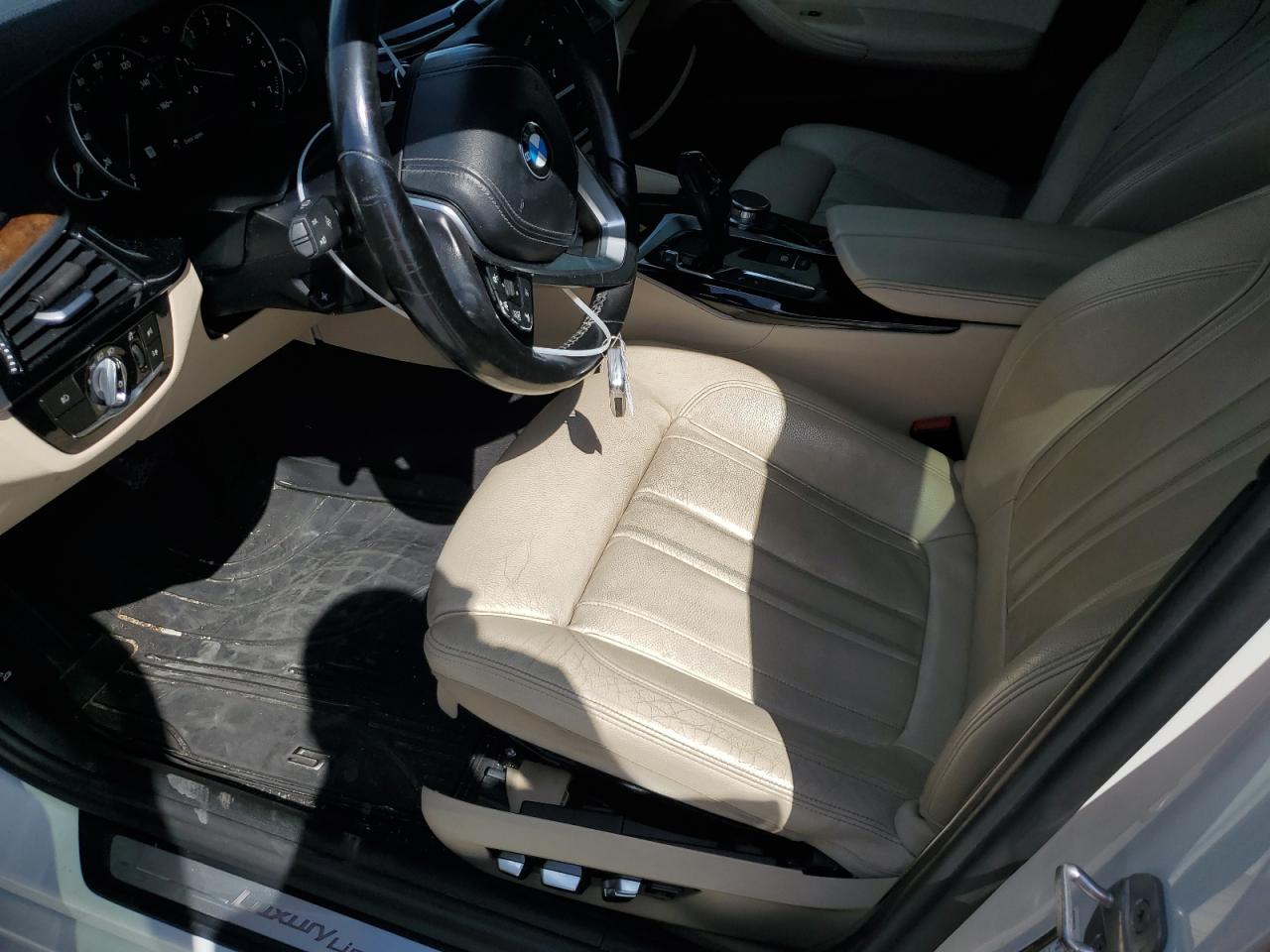 WBAJE7C38HWA03824 2017 BMW 540 Xi