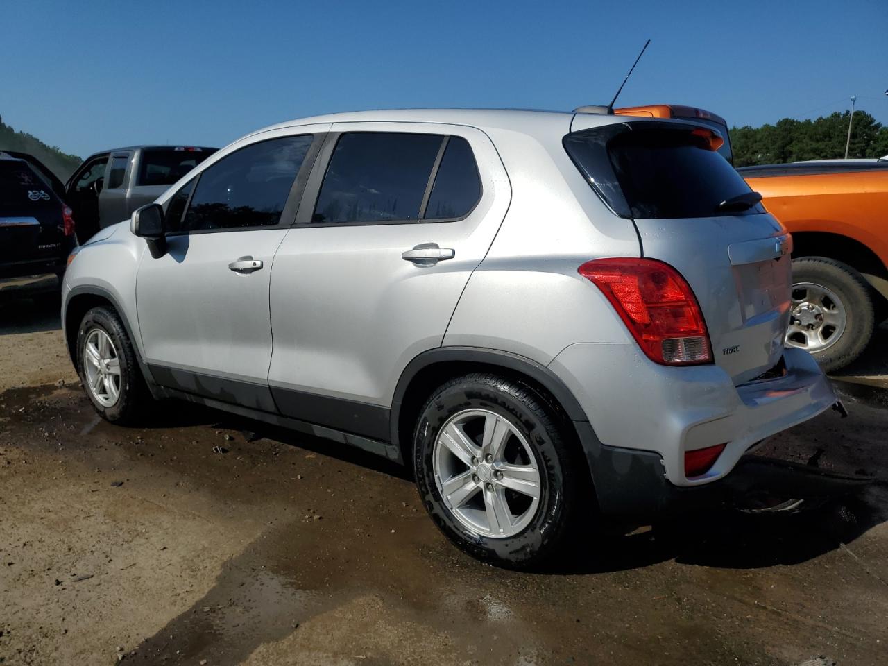 2020 Chevrolet Trax Ls vin: 3GNCJKSB5LL127880