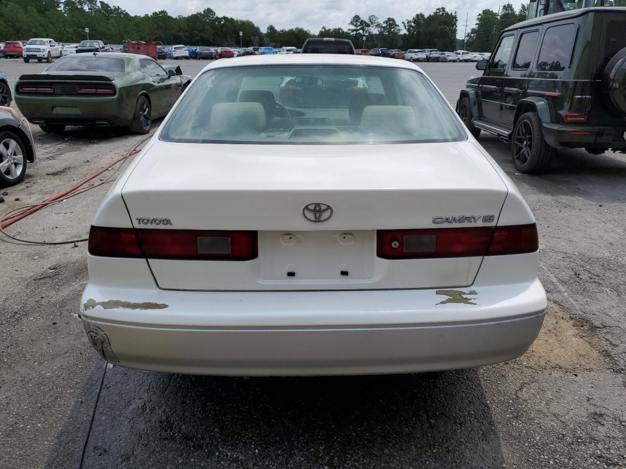JT2BG28KXX0354567 1999 Toyota Camry Le