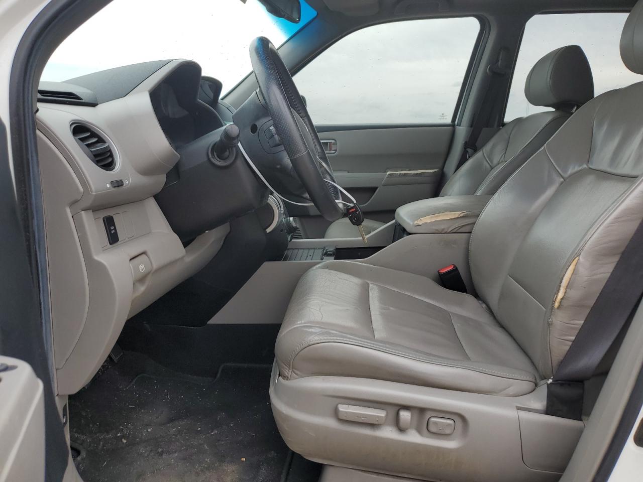 5FNYF3H74BB027758 2011 Honda Pilot Exln