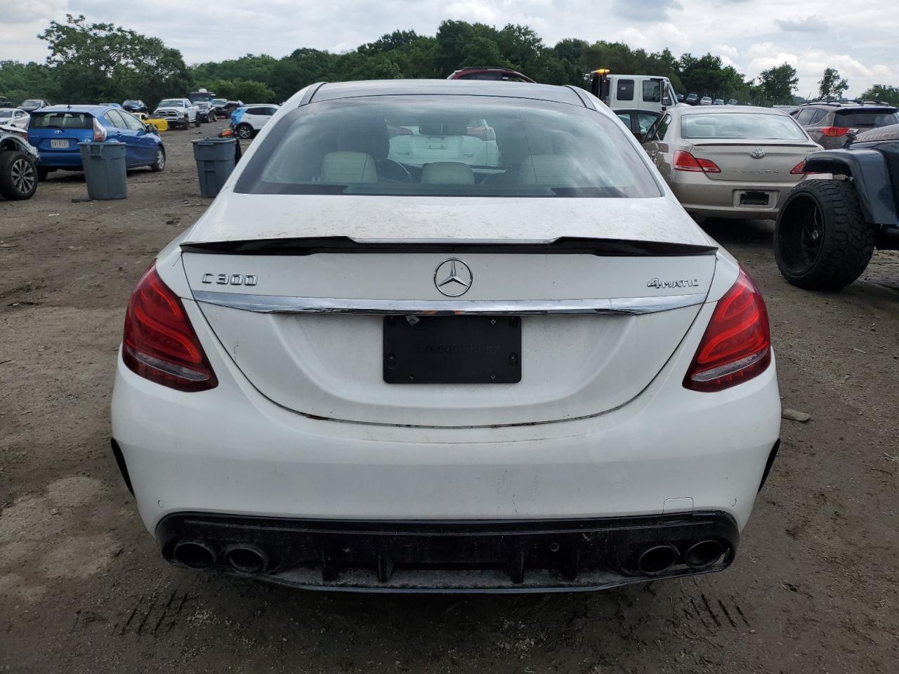 55SWF4KB8GU158630 2016 Mercedes-Benz C 300 4Matic