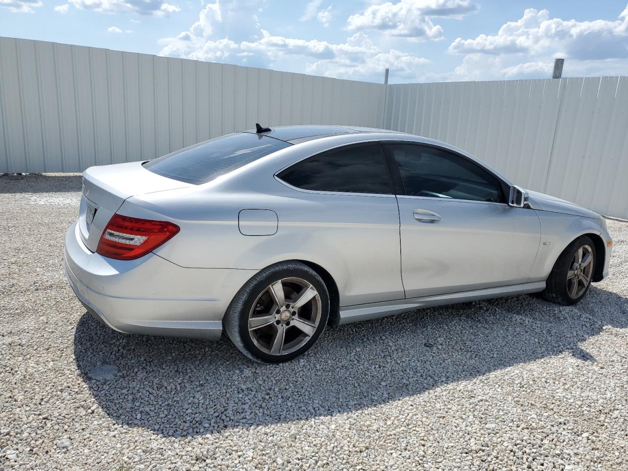 2012 Mercedes-Benz C 250 vin: WDDGJ4HB3CF773299