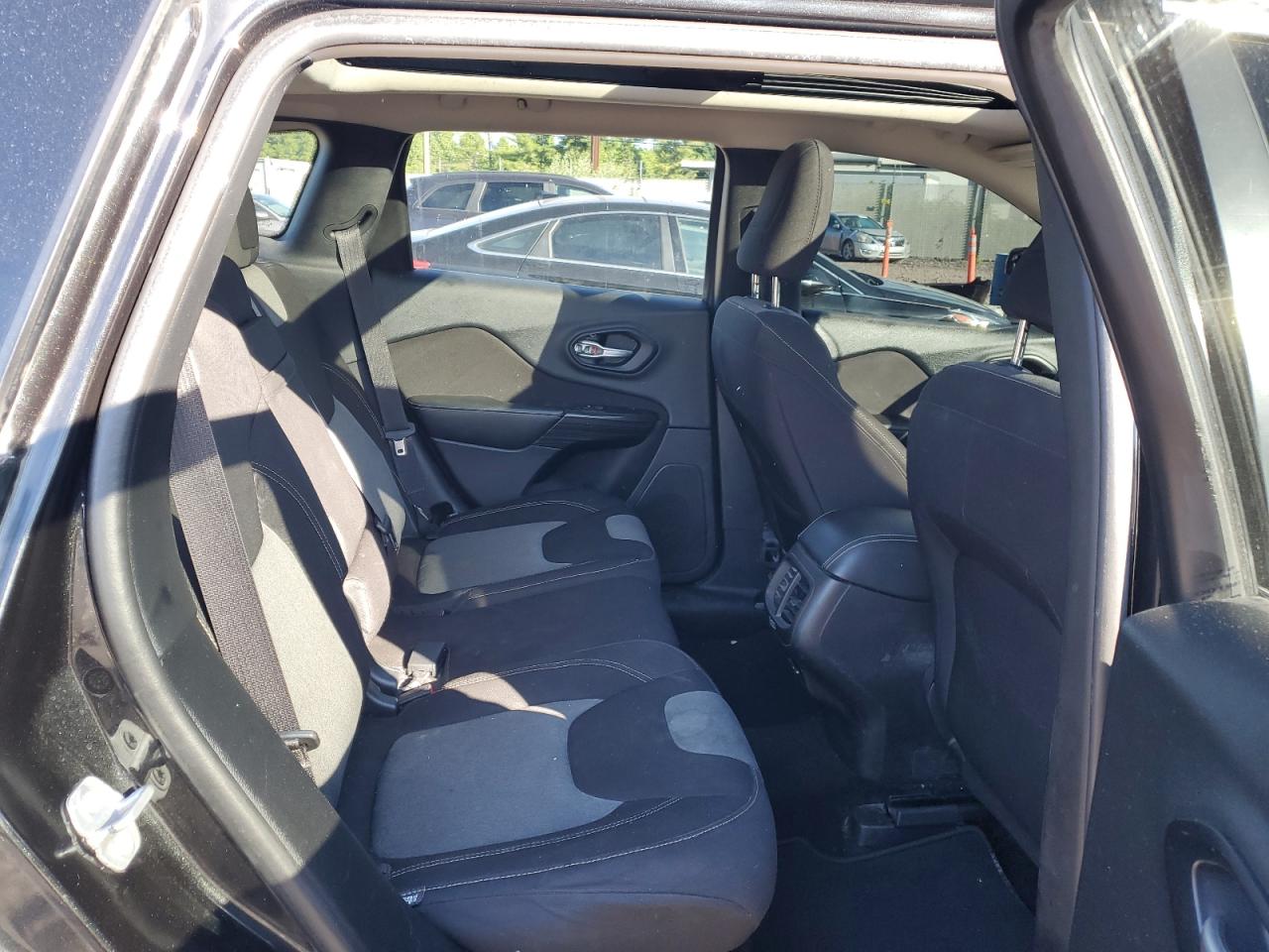 1C4PJMCB2EW240736 2014 Jeep Cherokee Latitude