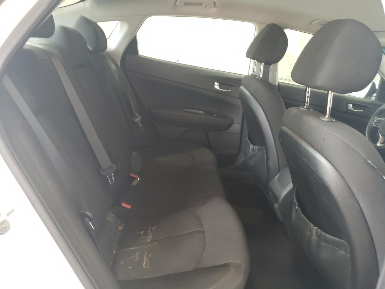 5XXGT4L35HG159142 2017 Kia Optima Lx