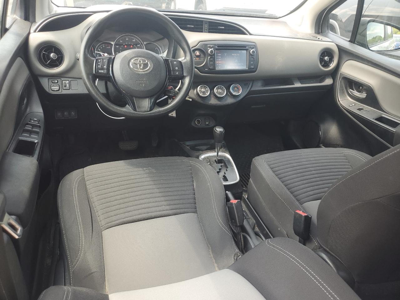 VNKKTUD37JA092562 2018 Toyota Yaris L