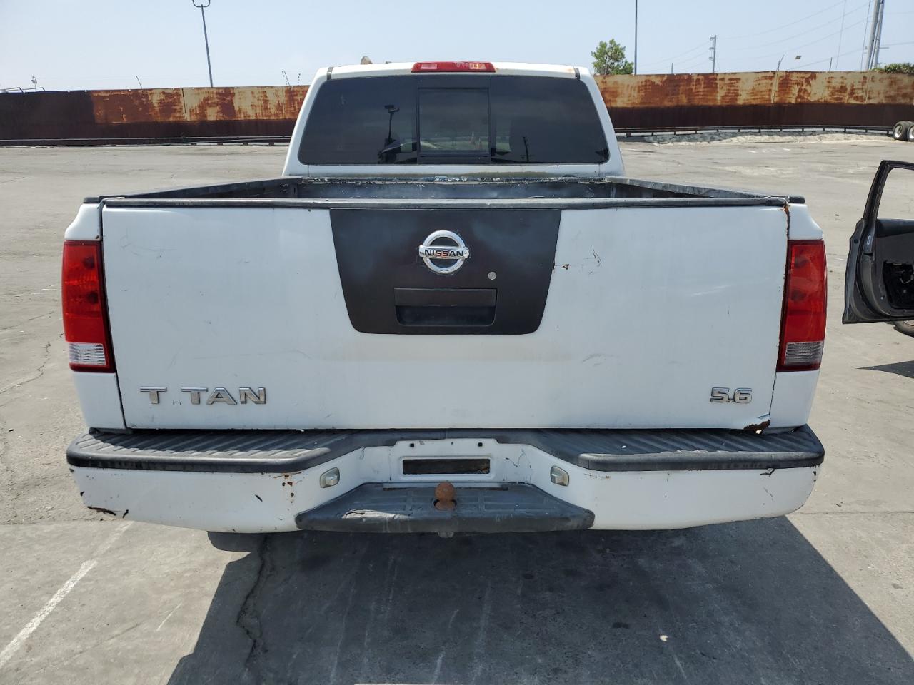 1N6AA06A54N530326 2004 Nissan Titan Xe