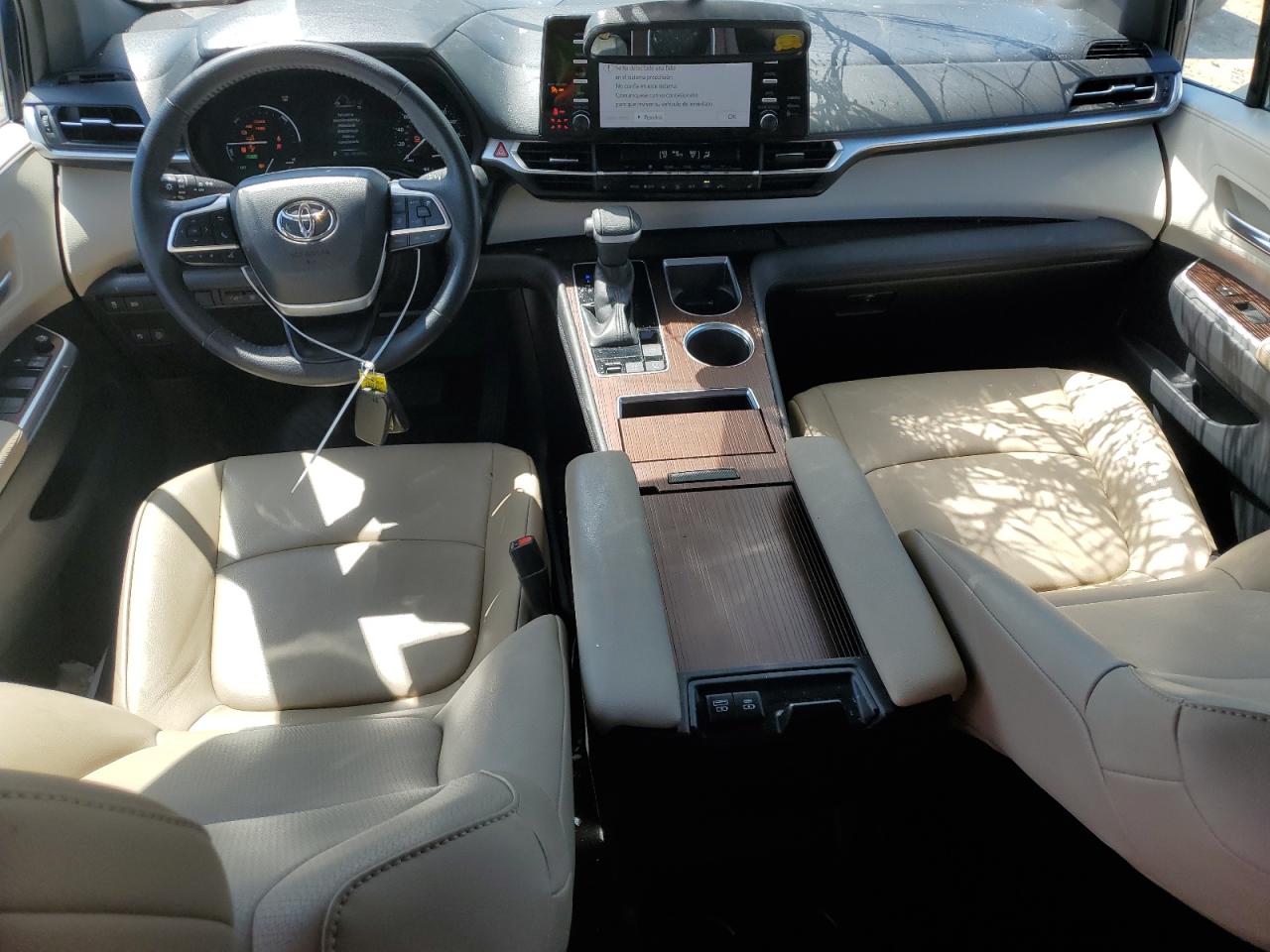 5TDYRKEC7MS020353 2021 Toyota Sienna Xle