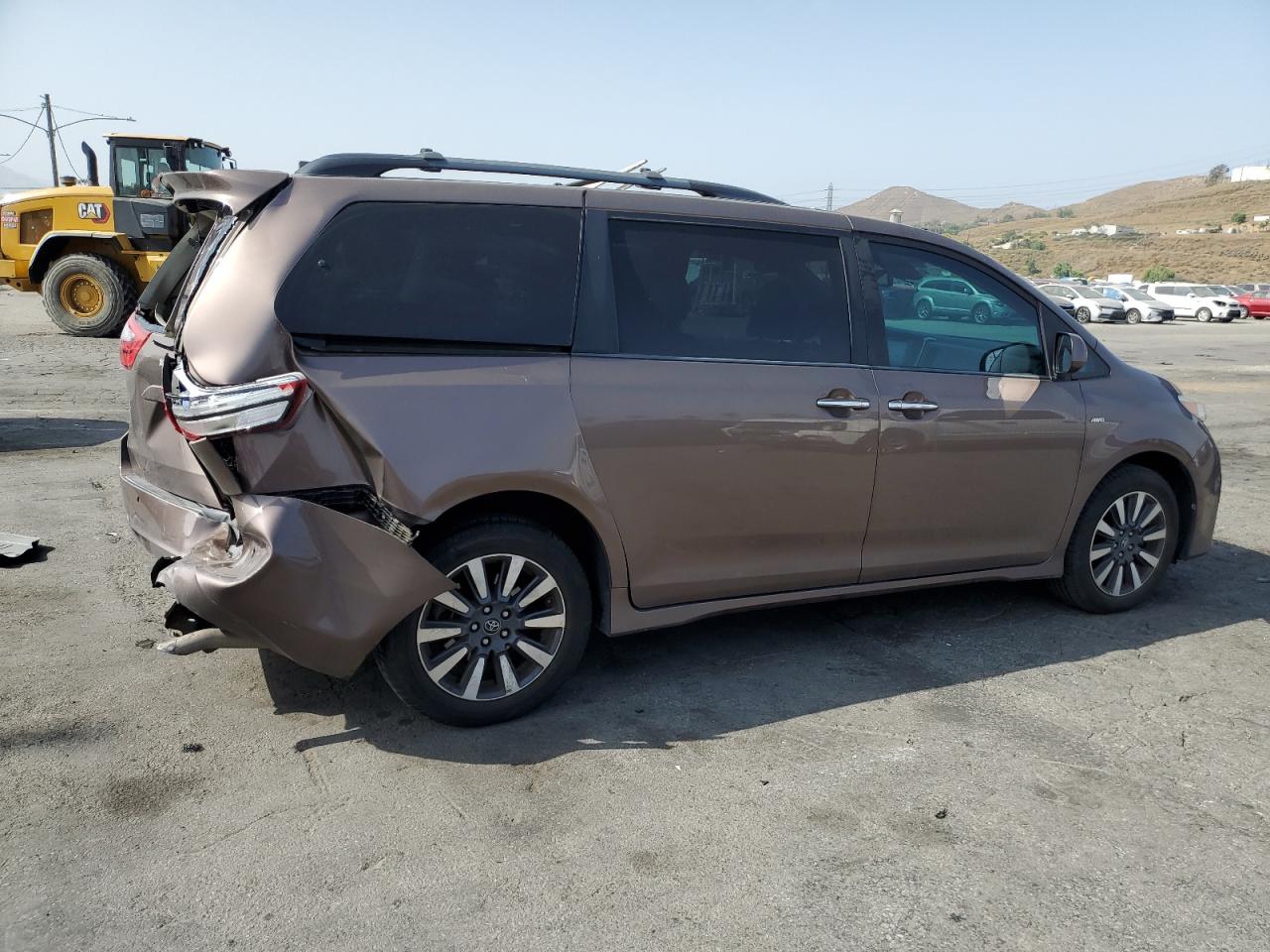 2019 Toyota Sienna Xle vin: 5TDDZ3DC2KS211178