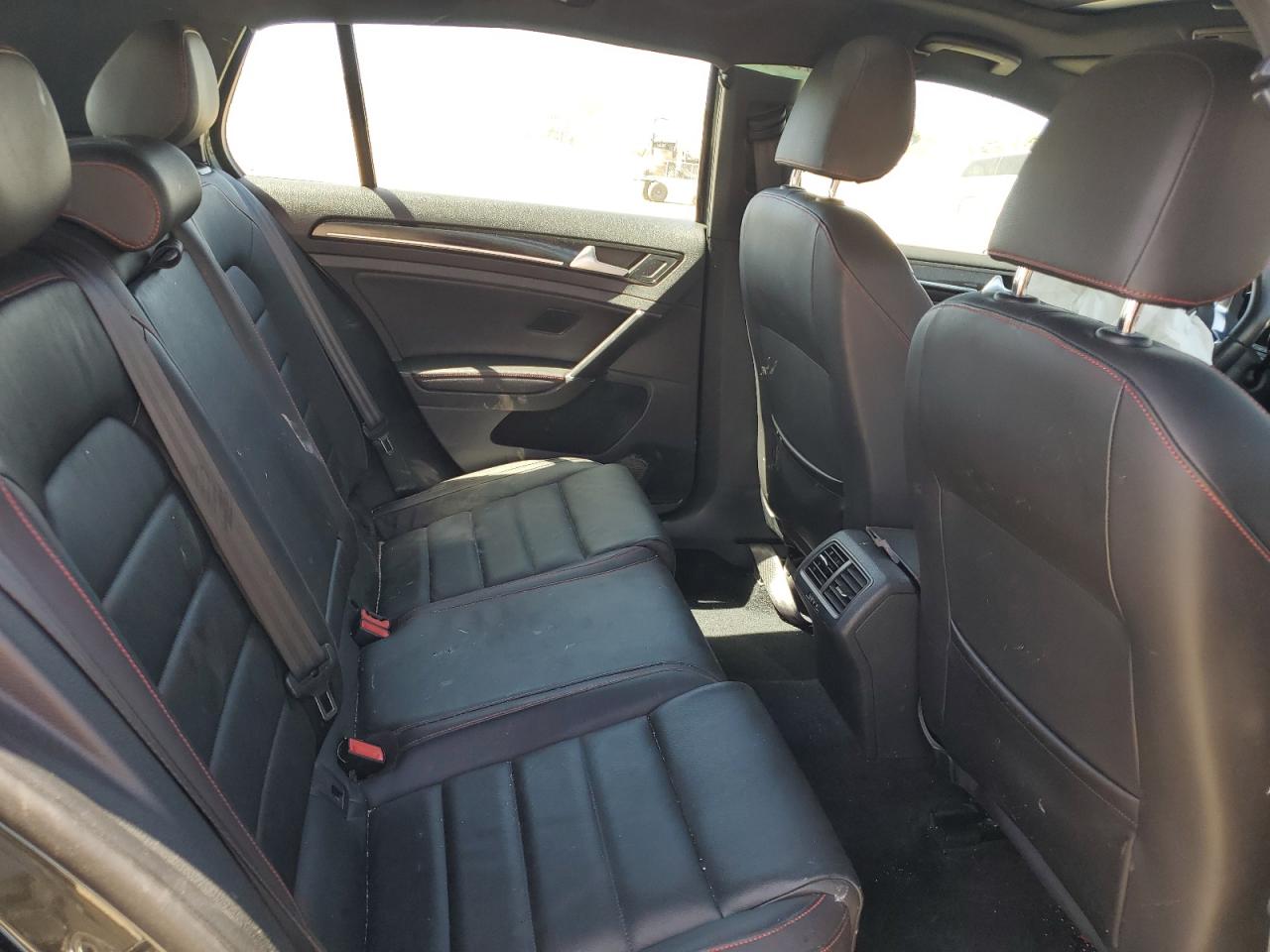 3VW4T7AU5FM040029 2015 Volkswagen Gti