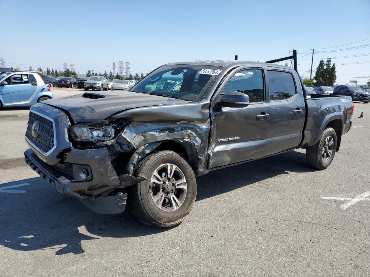 2018 Toyota Tacoma Double Cab vin: 3TMBZ5DN8JM015071