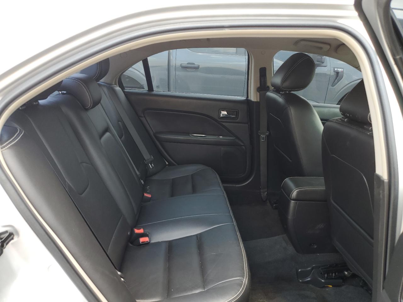 3FAHP0JG4BR330808 2011 Ford Fusion Sel