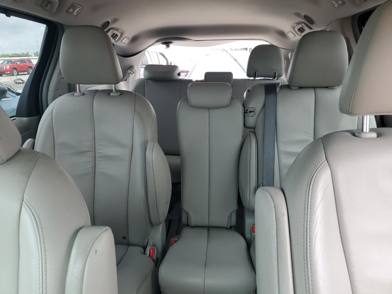 5TDYK3DC7CS245589 2012 Toyota Sienna Xle