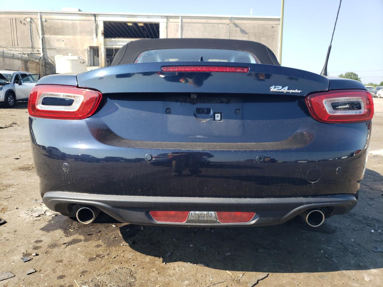 2018 Fiat 124 Spider Classica vin: JC1NFAEK9J0139420