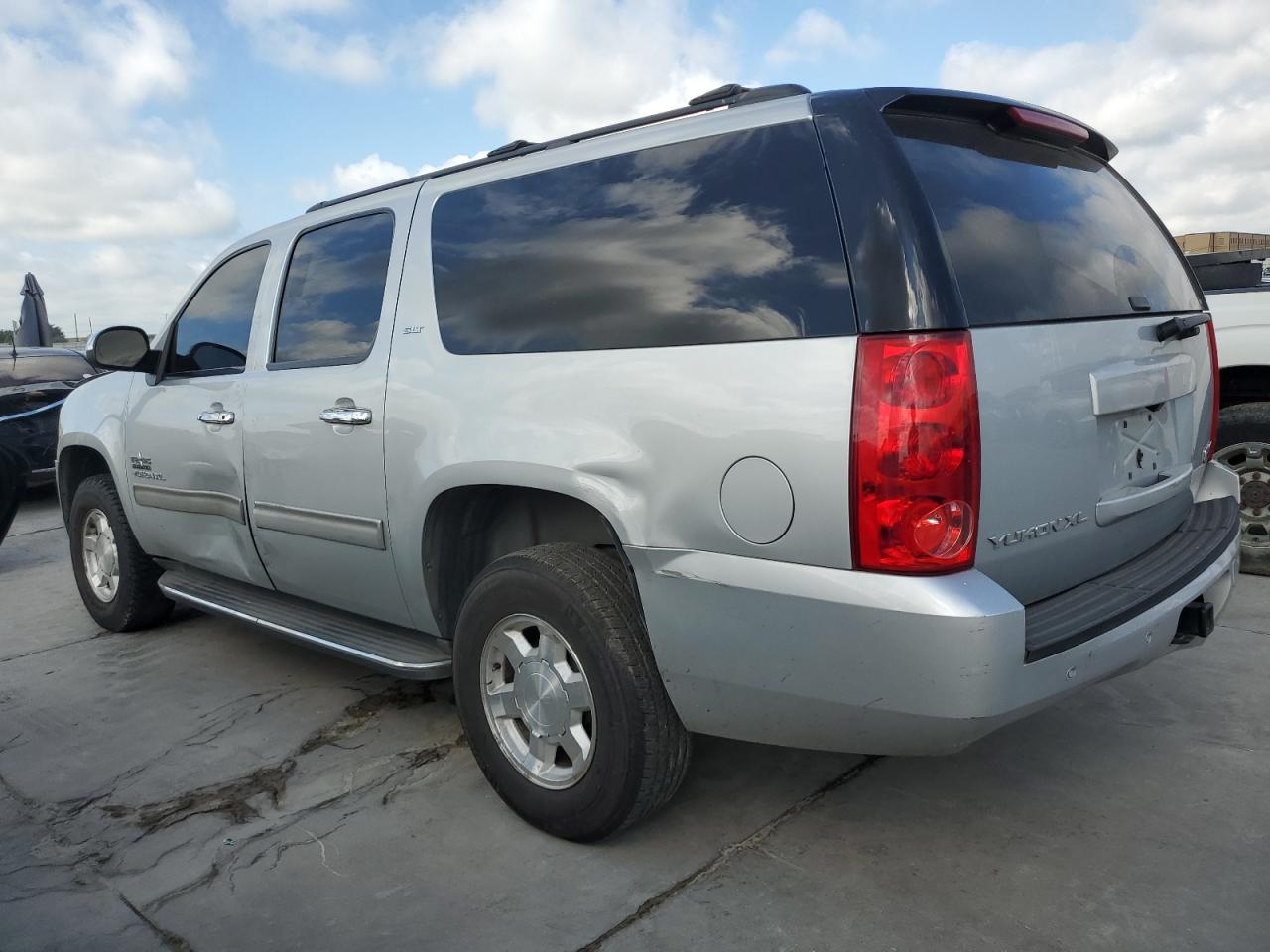 2014 GMC Yukon Xl C1500 Slt vin: 1GKS1KE03ER104161