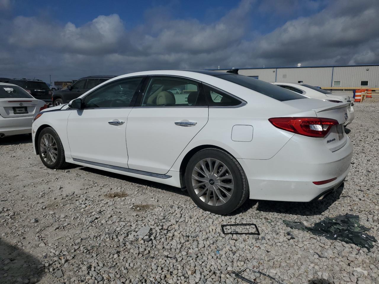 2015 Hyundai Sonata Sport vin: 5NPE34AF2FH028563