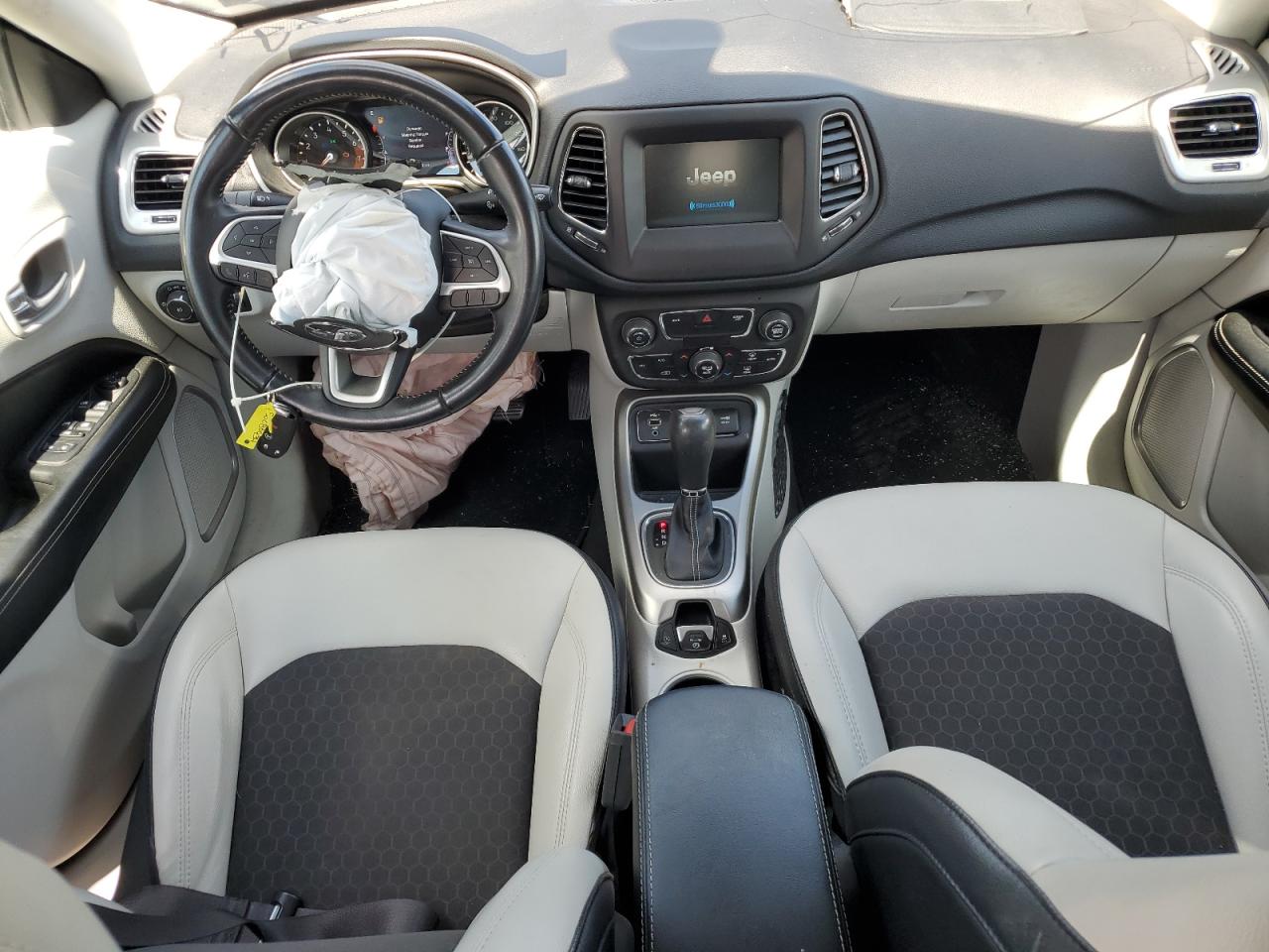 3C4NJCBB3KT851881 2019 Jeep Compass Latitude