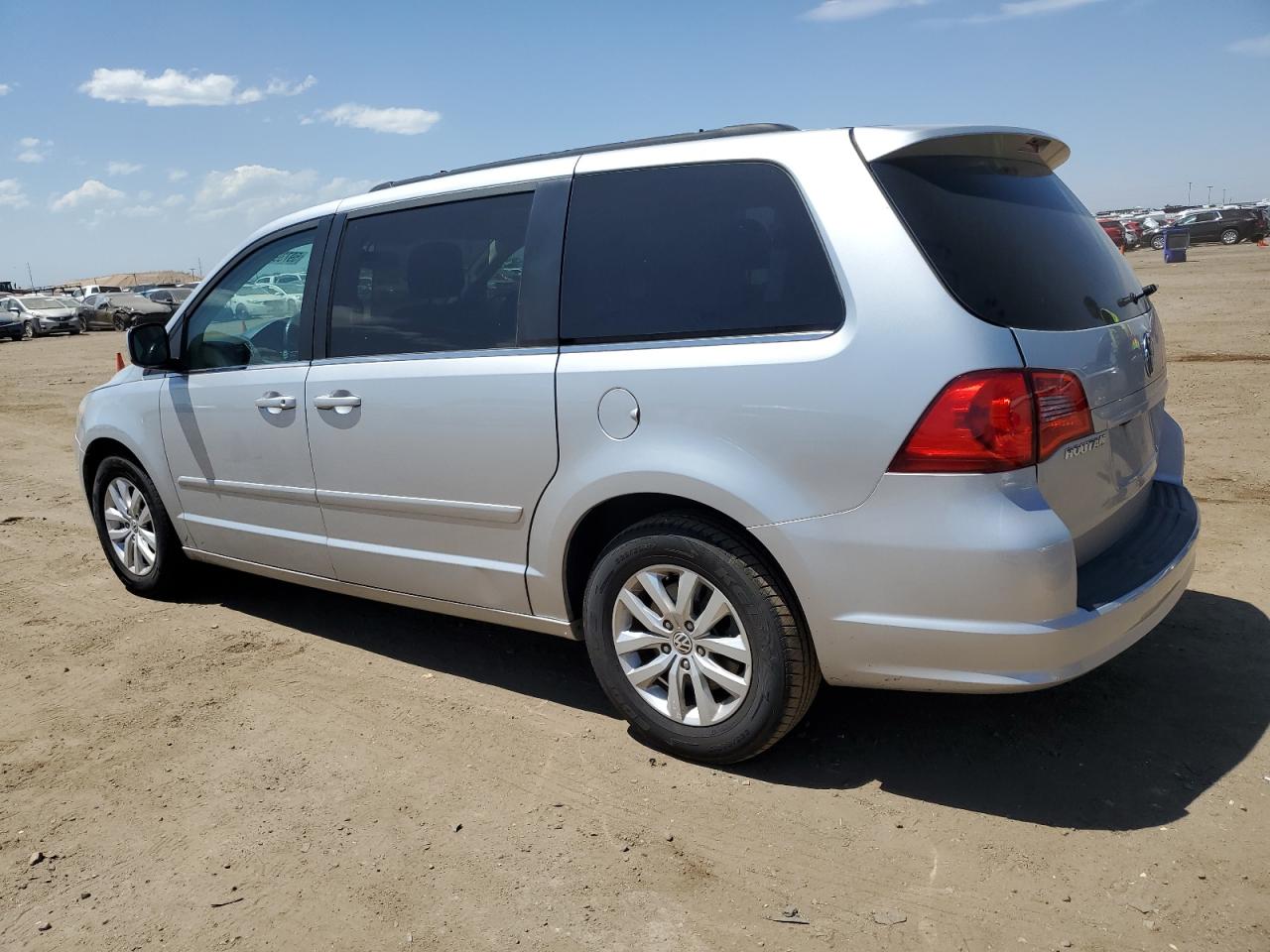 2C4RVABG2CR127559 2012 Volkswagen Routan Se