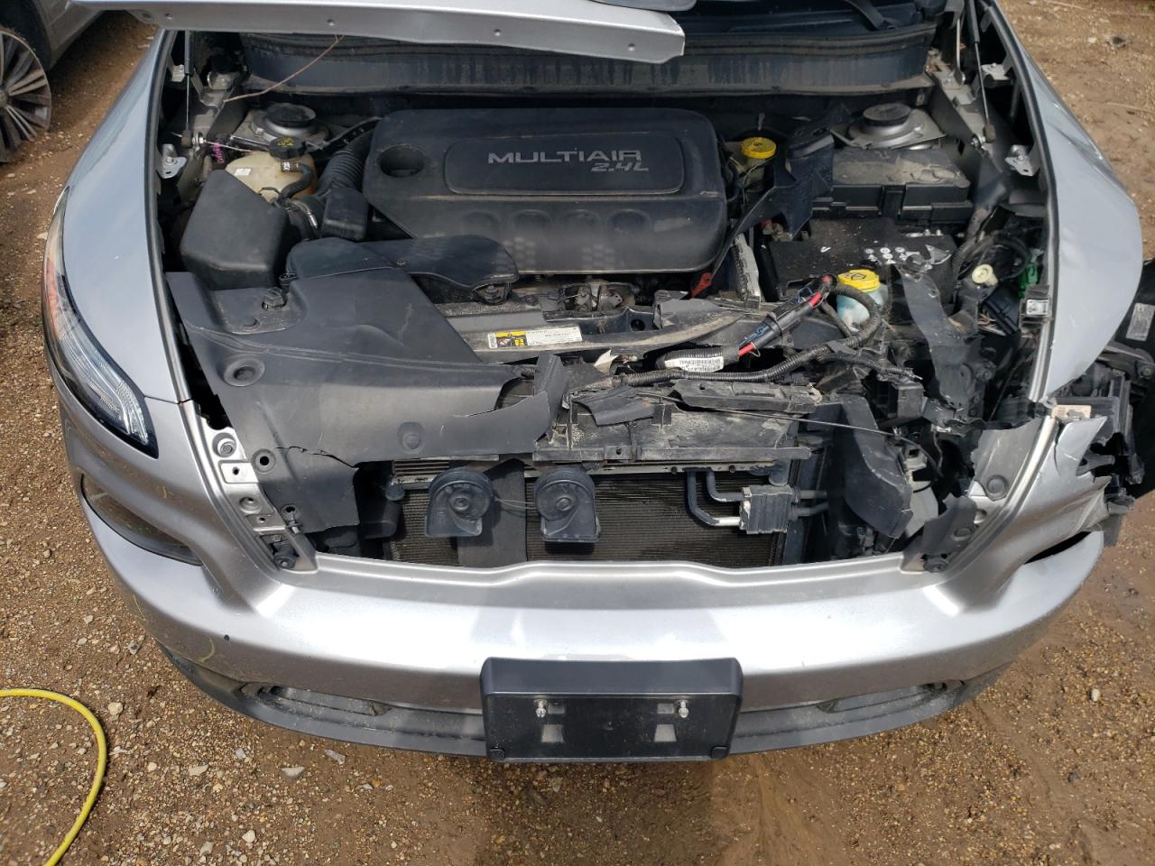 1C4PJLAB3FW762225 2015 Jeep Cherokee Sport