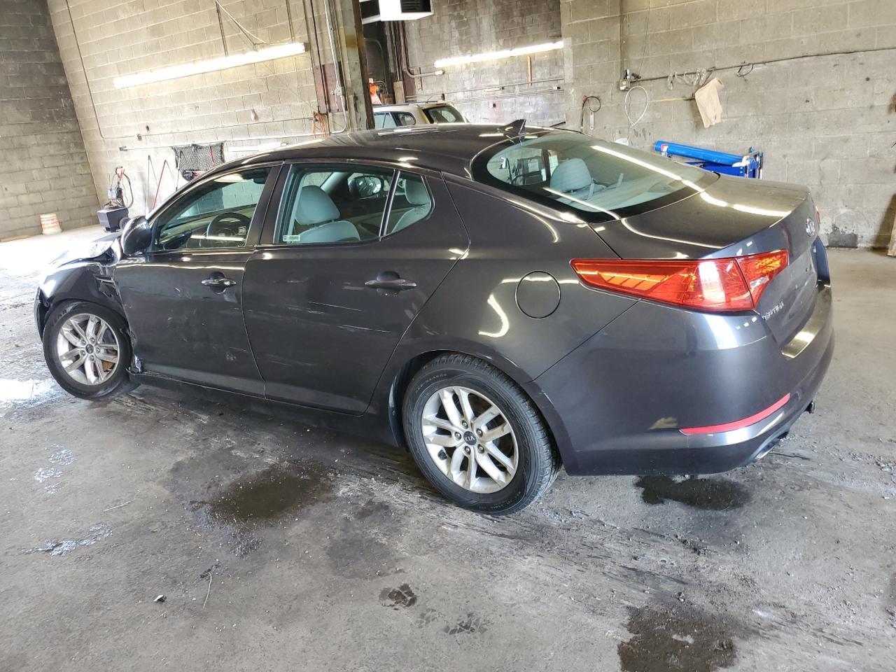 KNAGM4A76B5168251 2011 Kia Optima Lx