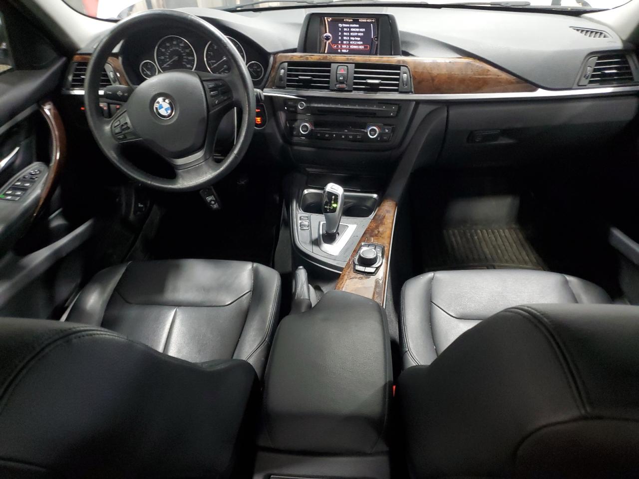 2013 BMW 328 Xi vin: WBA3B3G58DNR80349