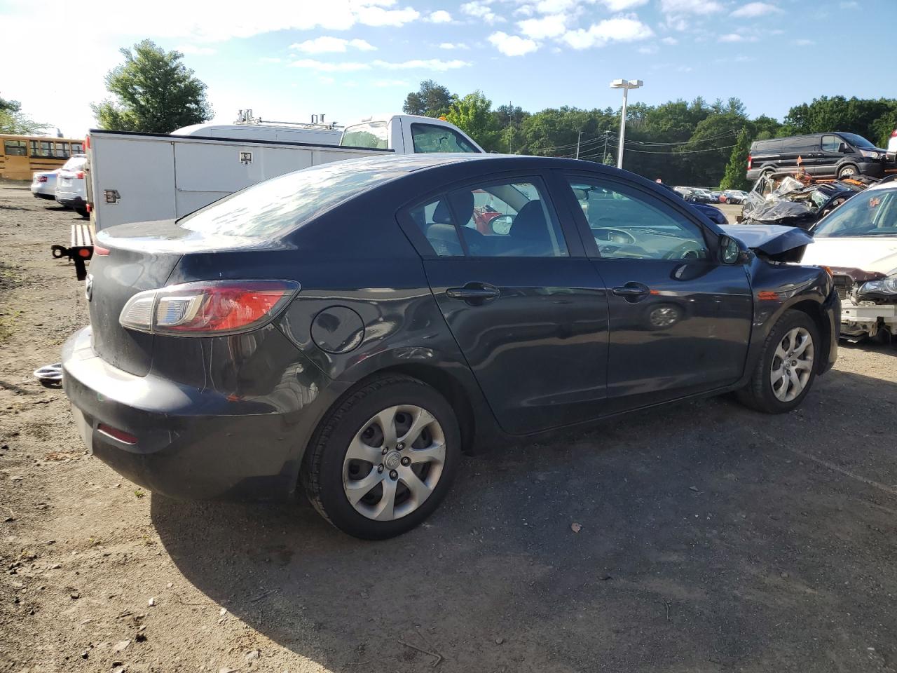 JM1BL1TF0D1728701 2013 Mazda 3 I