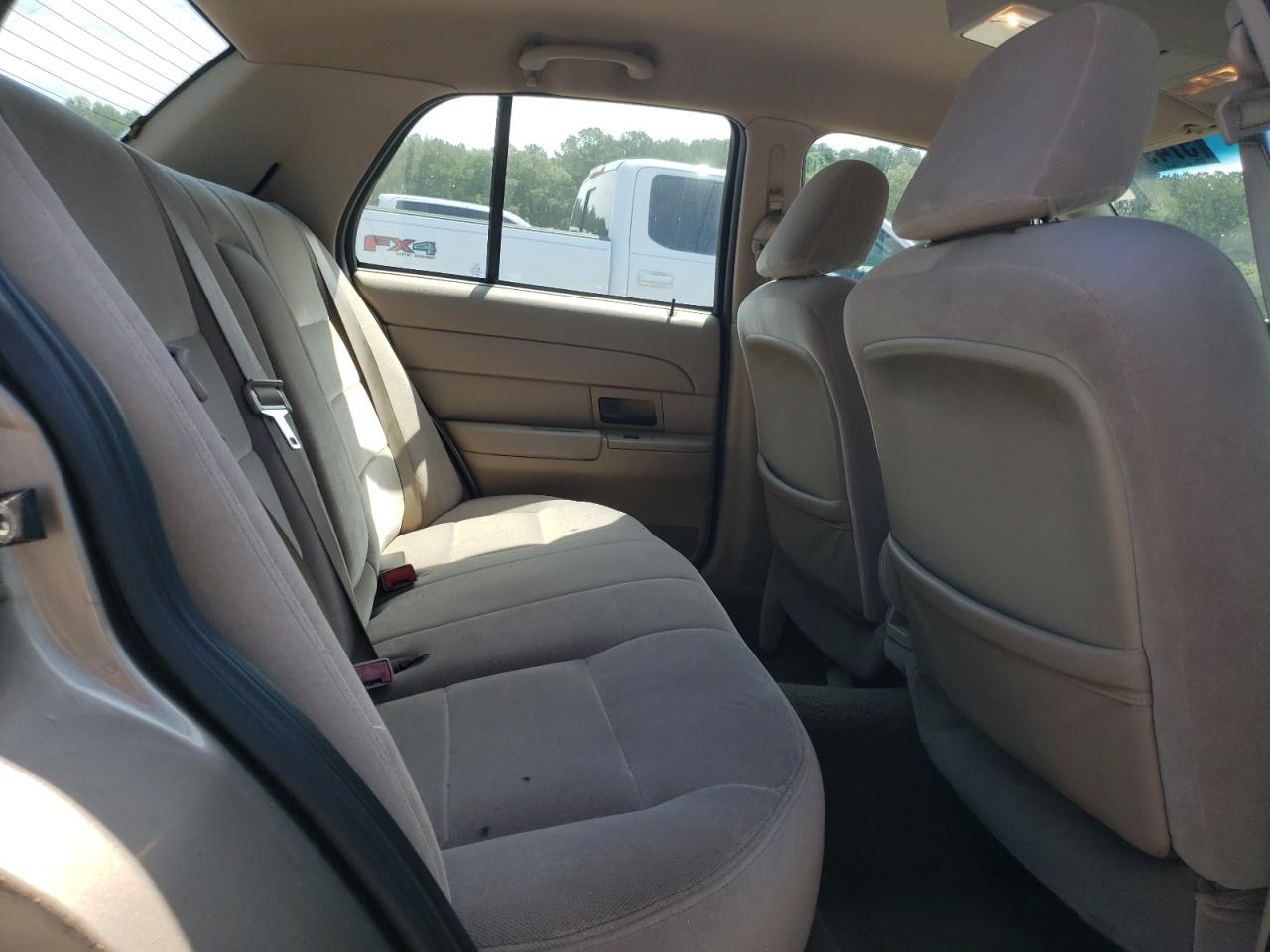 2FAFP74W13X103808 2003 Ford Crown Victoria Lx