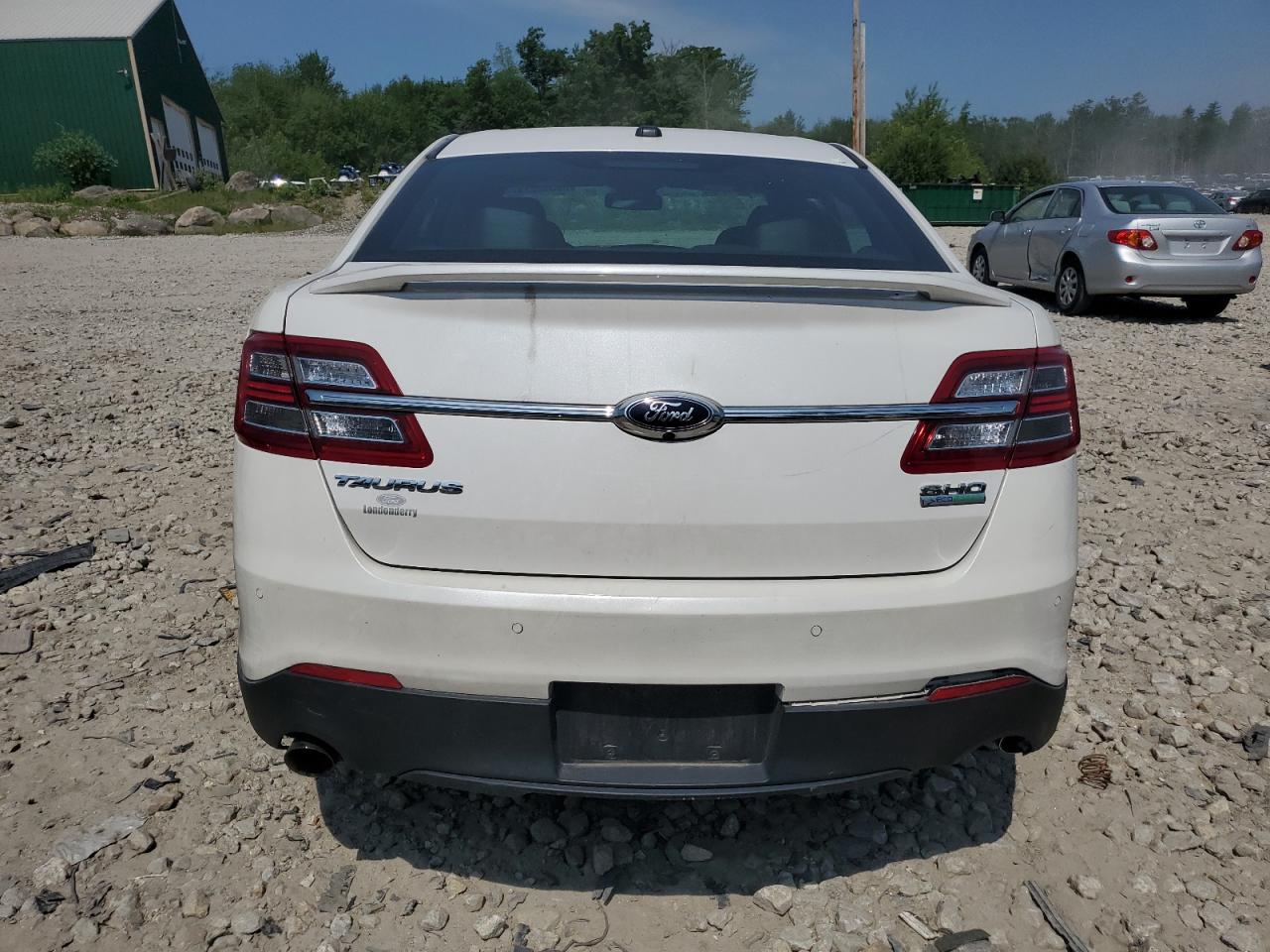 1FAHP2KT2FG103850 2015 Ford Taurus Sho