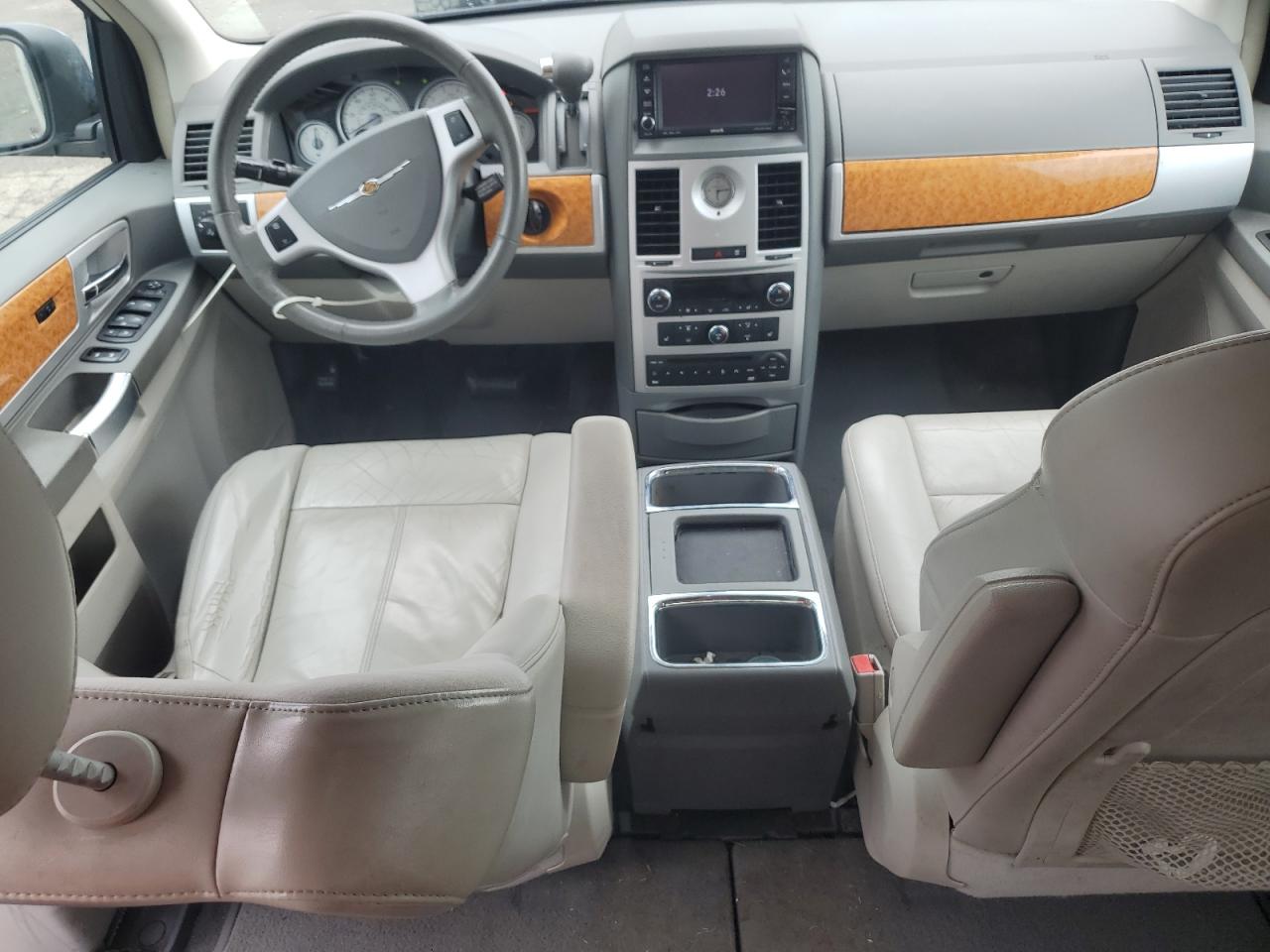 2A4RR6DX7AR137199 2010 Chrysler Town & Country Limited