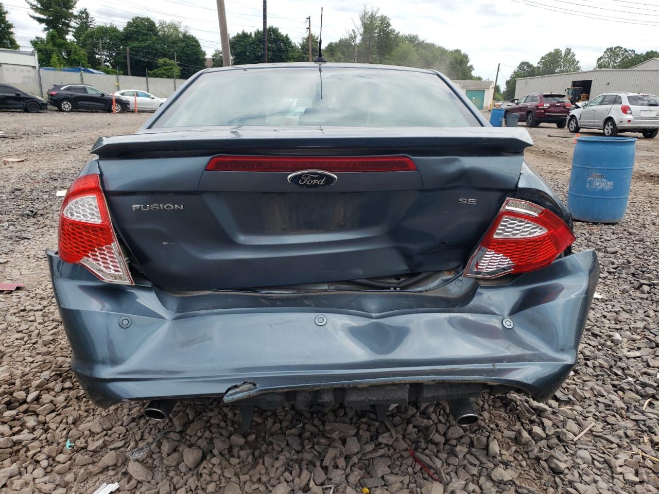 3FAHP0HG2BR217008 2011 Ford Fusion Se