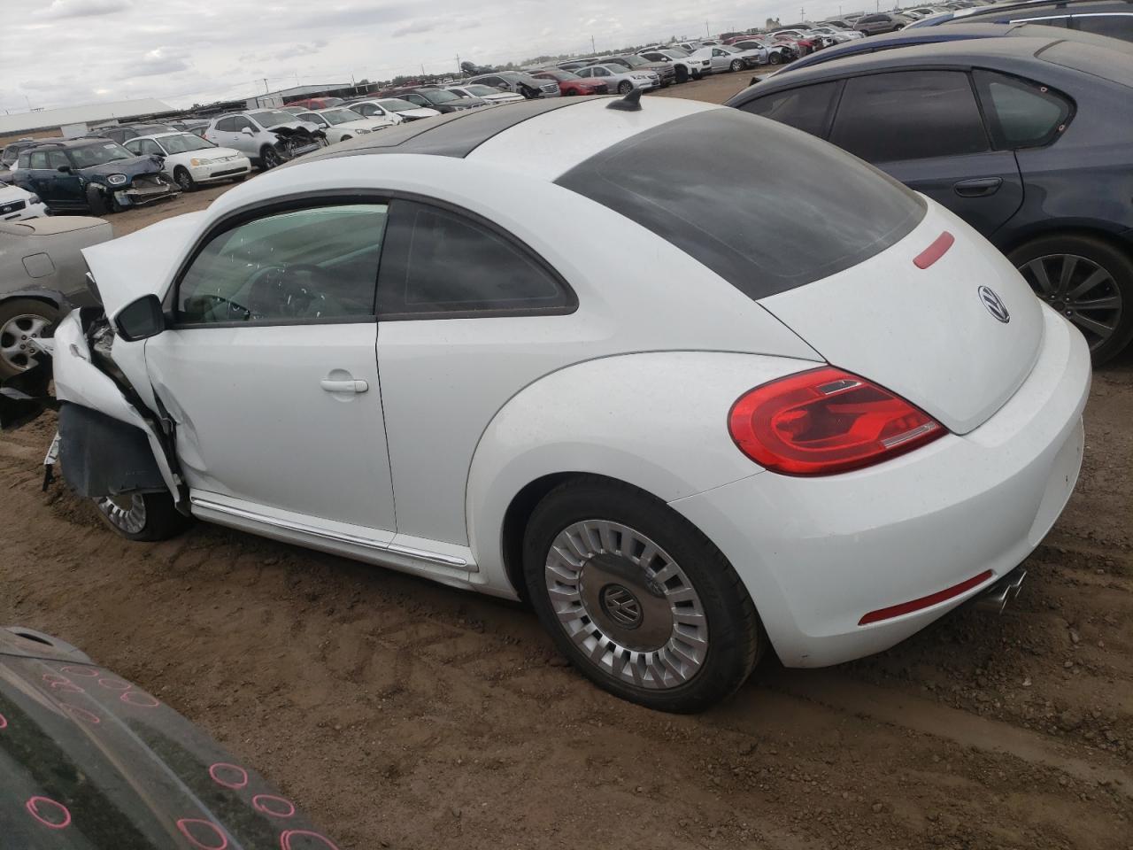 3VWJ07AT2FM604299 2015 Volkswagen Beetle 1.8T