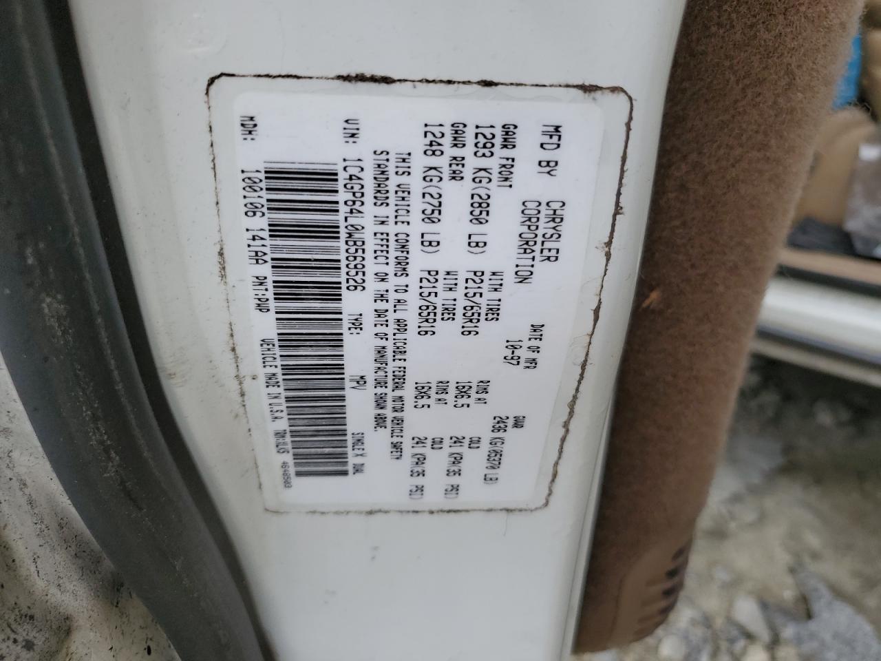 1C4GP64L0WB569526 1998 Chrysler Town & Country Lxi