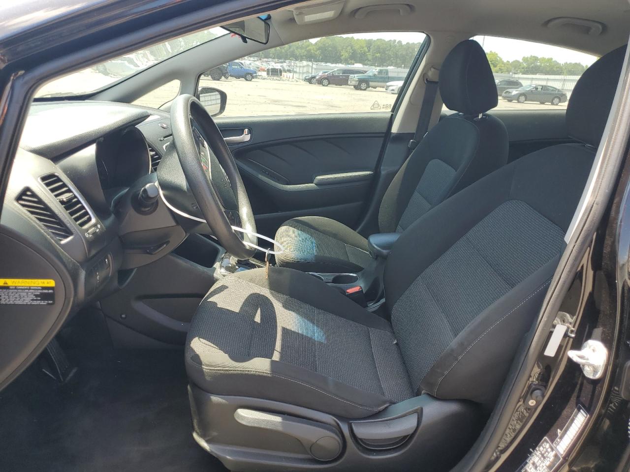 3KPFK4A72JE237010 2018 Kia Forte Lx